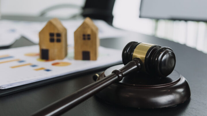 Ce se întâmplă cu creditul imobiliar după partajul judiciar? | Avocat Brasov Claudia Cozma Ce se întâmplă cu creditul imobiliar după partajul judiciar? | Avocat Brasov Claudia Cozma